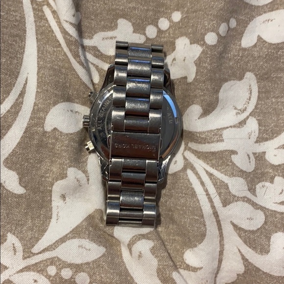 Michael kors watch - Picture 2 of 2